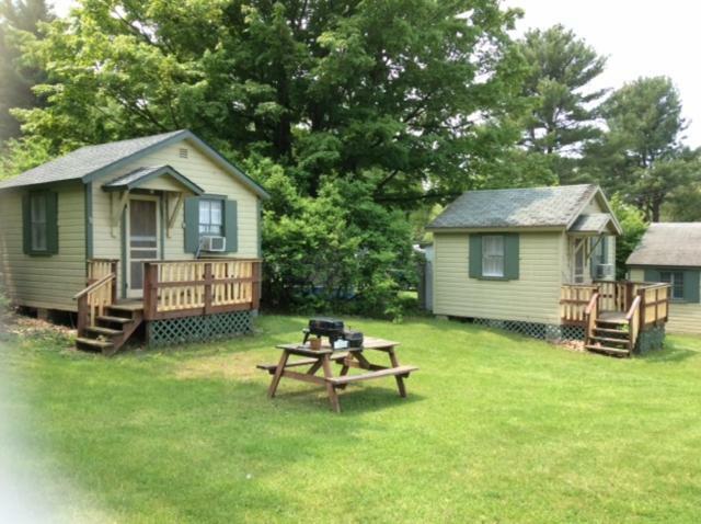Fair Wind Motel And Cottages Клейтон Экстерьер фото